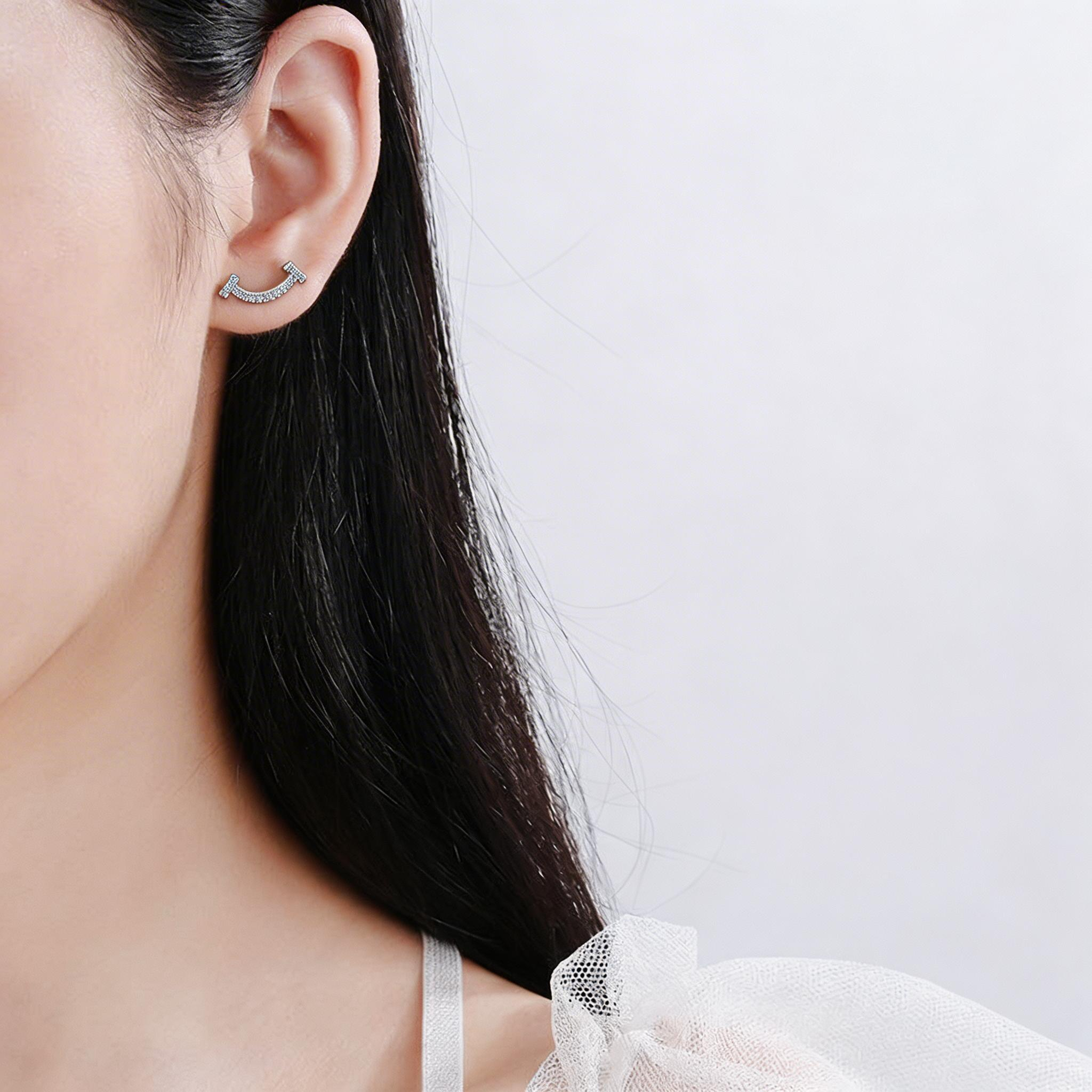 Smile Curve Sparkle Stud Earrings