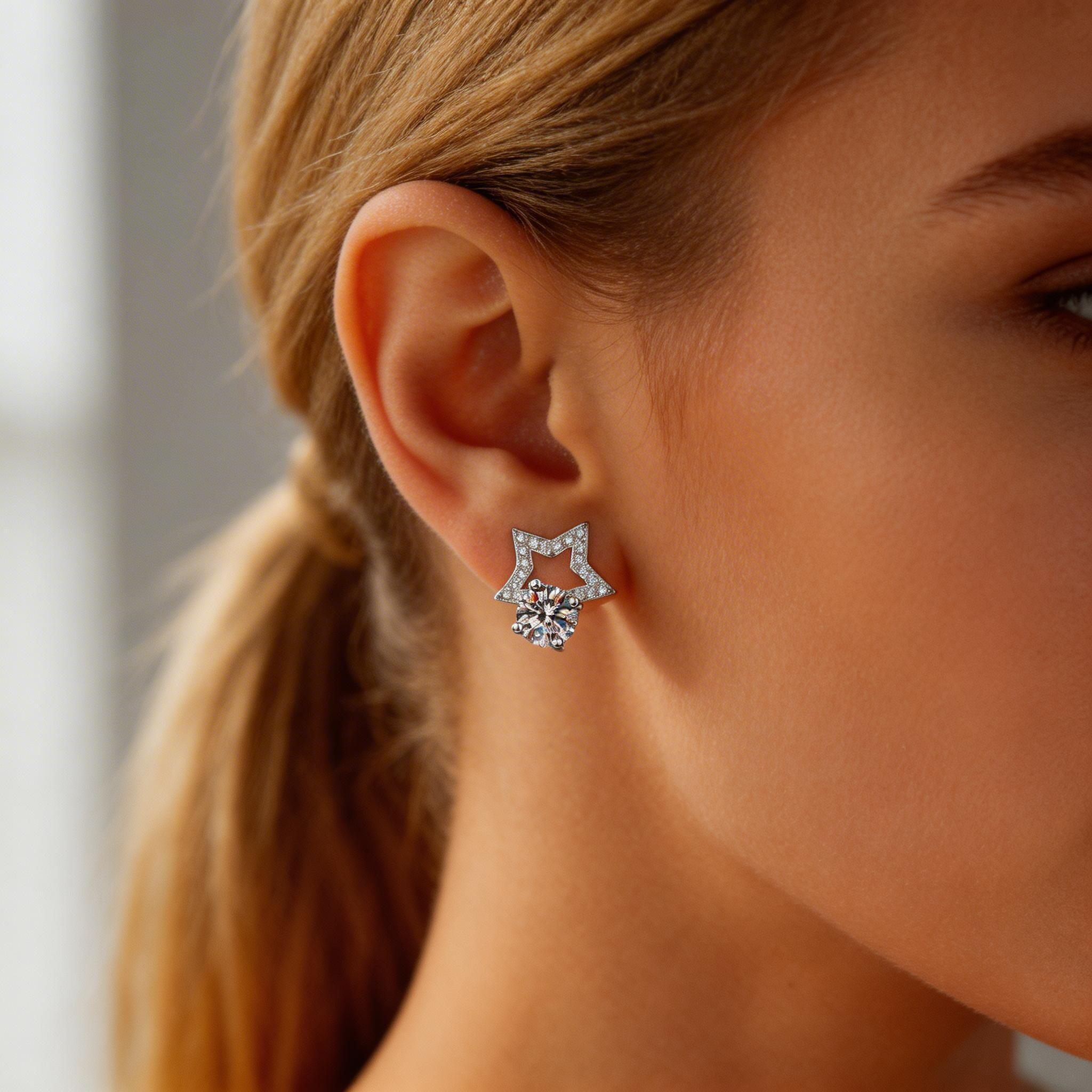 Star Outline Sparkle Stud Earrings