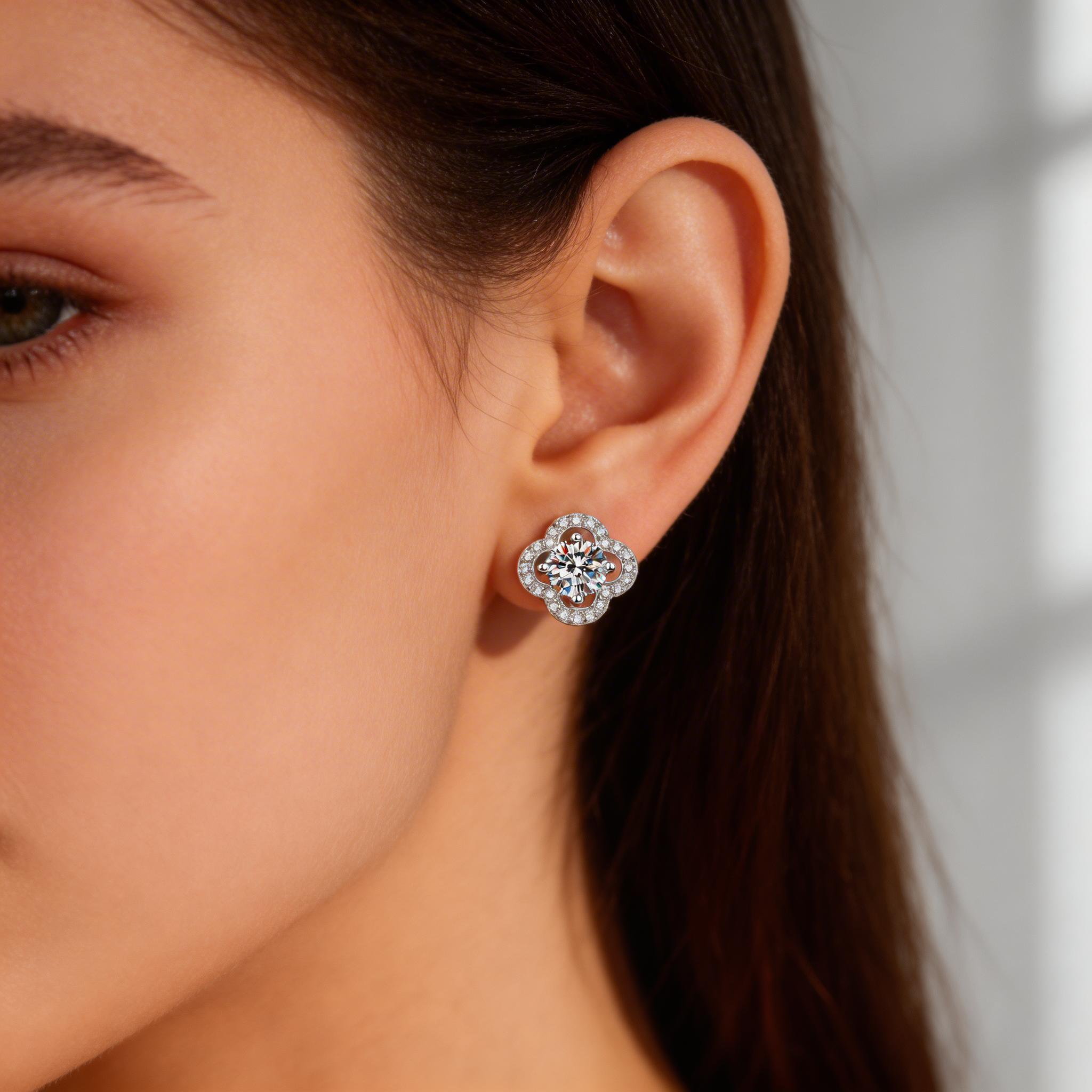 Clover Radiance Stud Earrings