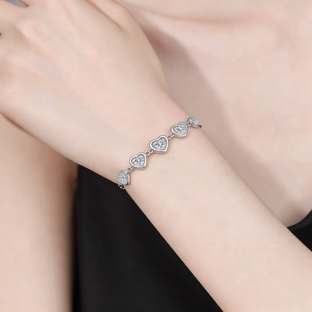 Heartline Station Sparkle Bracelet